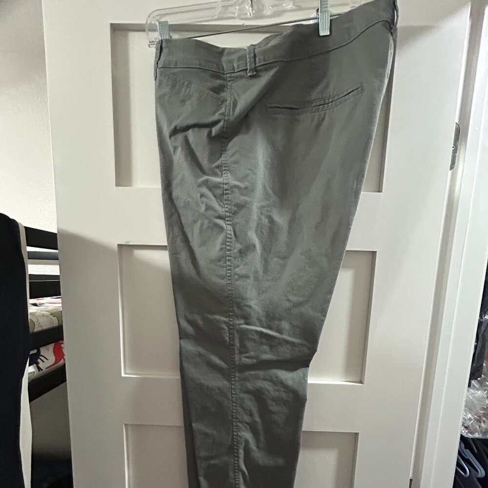 Old Navy Chinos